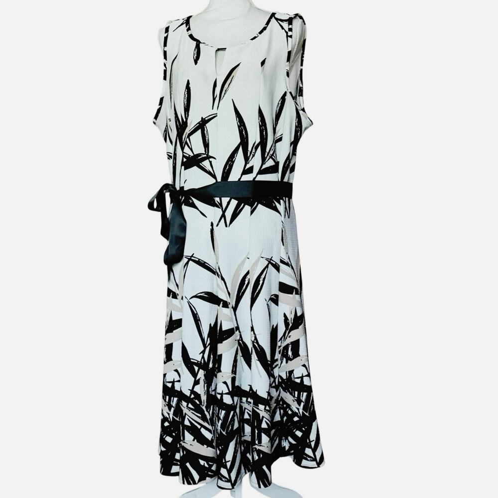Haani fit and flare A line dress belted sleeveless floral midi maxi plus size 2X - Picture 7 of 11
